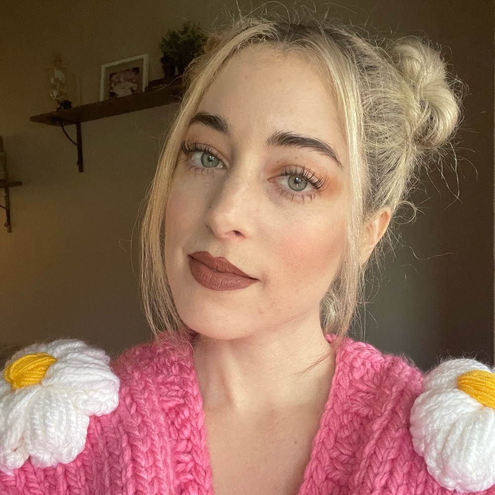 Meet your Posher, Danica